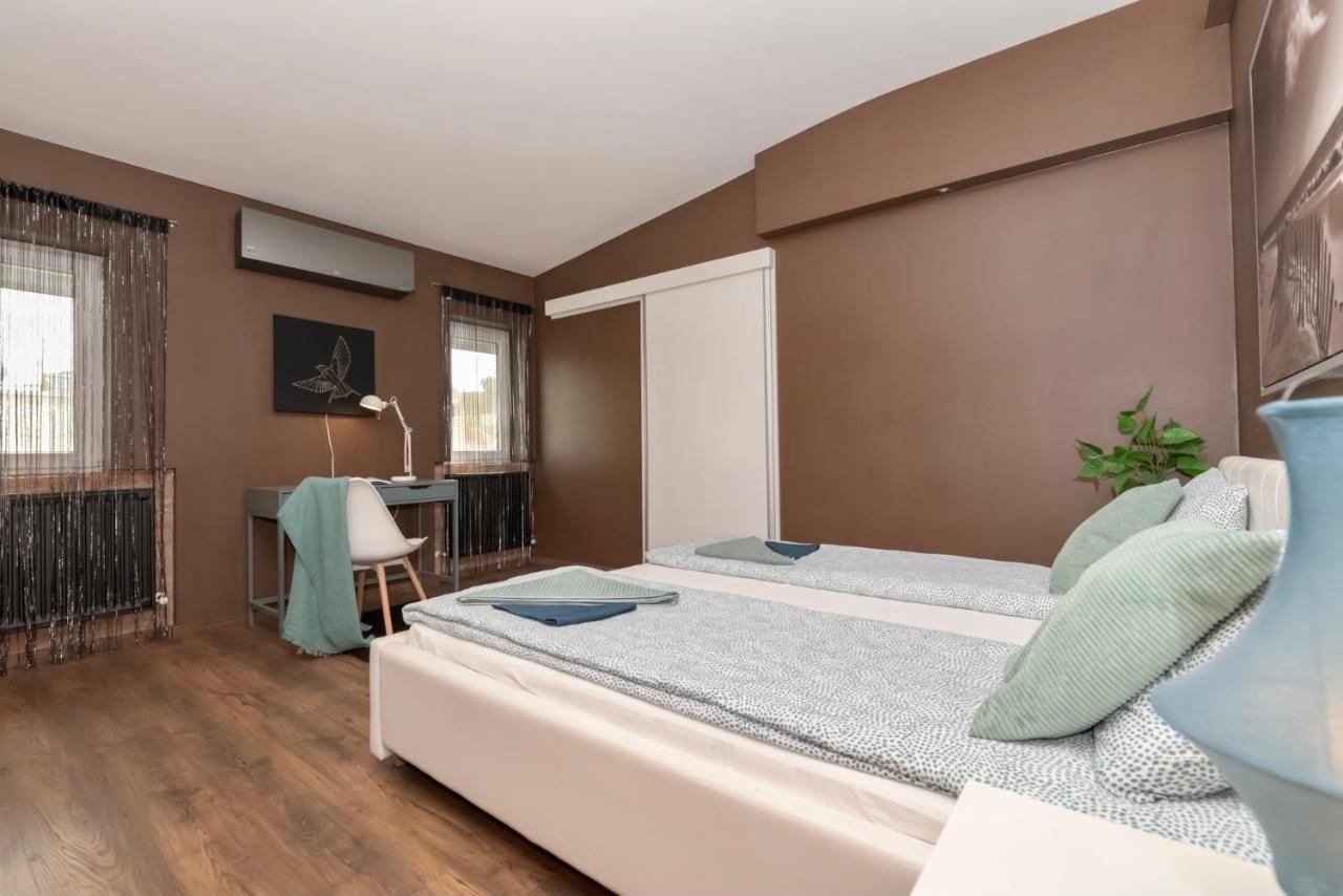 Nightingale Luxury Apartment Budapest Bagian luar foto
