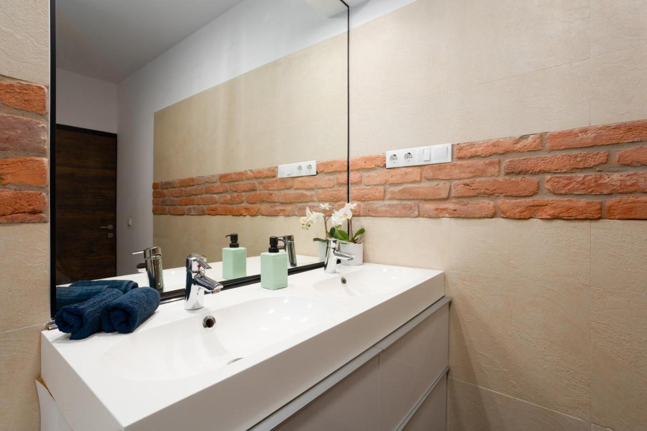 Nightingale Luxury Apartment Budapest Bagian luar foto
